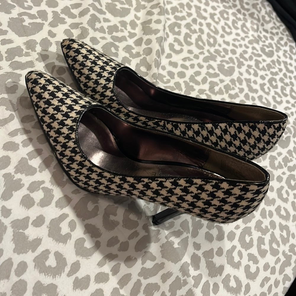 Houndstooth Rampage Heels